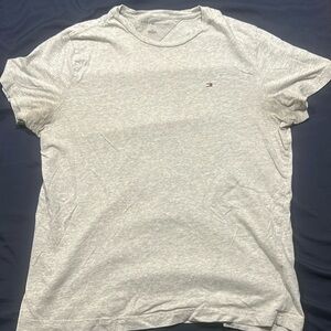 Tommy Hilfilger Grey T-Shirt (Size: Medium)